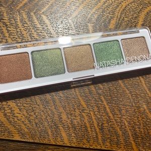Natasha Denona eyeshadow palette 5 Never opened.